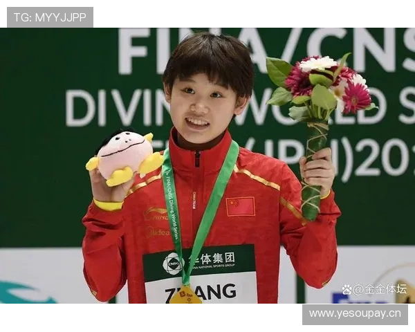 张家齐训练完随手买个包，比我半年工资还贵