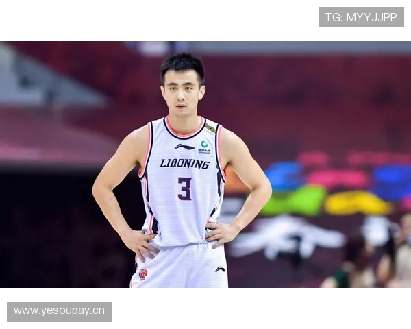 赵继伟训练室里连水瓶都得换超级贵那个，真不是盖的奢侈明星范儿嘛