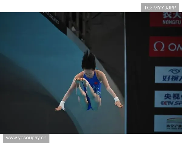 陈芋汐跳水归跳水，回家连薯片袋子都舔干净